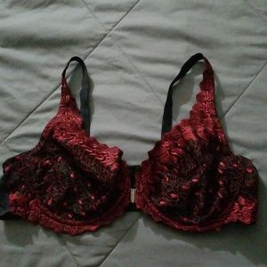 Front closure bra
